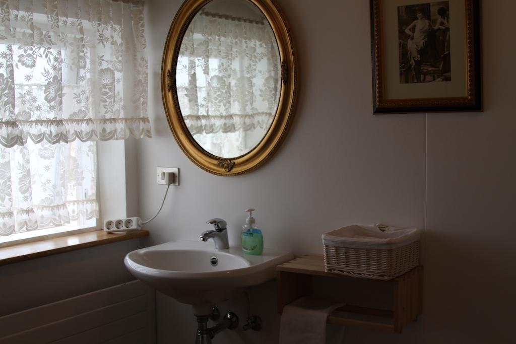 Lonsa Guesthouse Акурейри Экстерьер фото